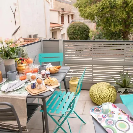 Oisivete Avec Terrasse Vue Sur Patio Et Clim Apartment *