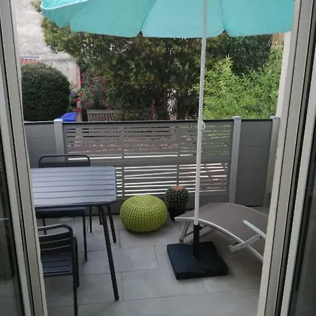 Appartement Oisivité Classée 3 étoiles Avec Terrasse, Climatisation Et Garage